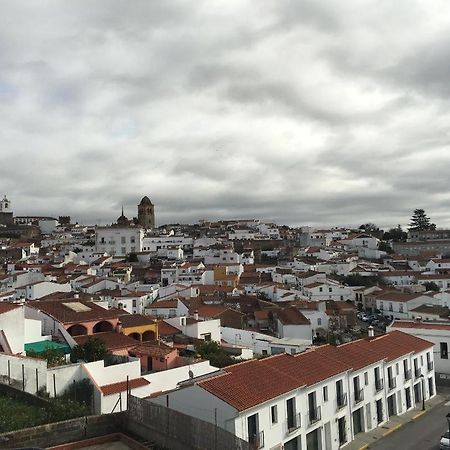 Buhardilla Rustica Mirando A Santa Catalina Lägenhet Jerez De Los Caballeros Exteriör bild